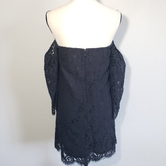 Cupcakes and cashmere Black Off the Shoulder Dress - Picture 4 of 8